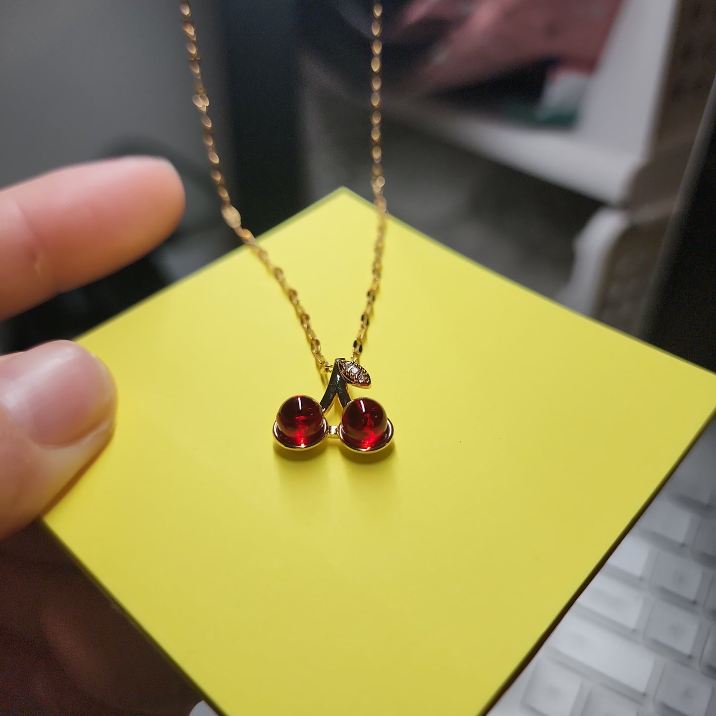 Collar pendiente Cerezas