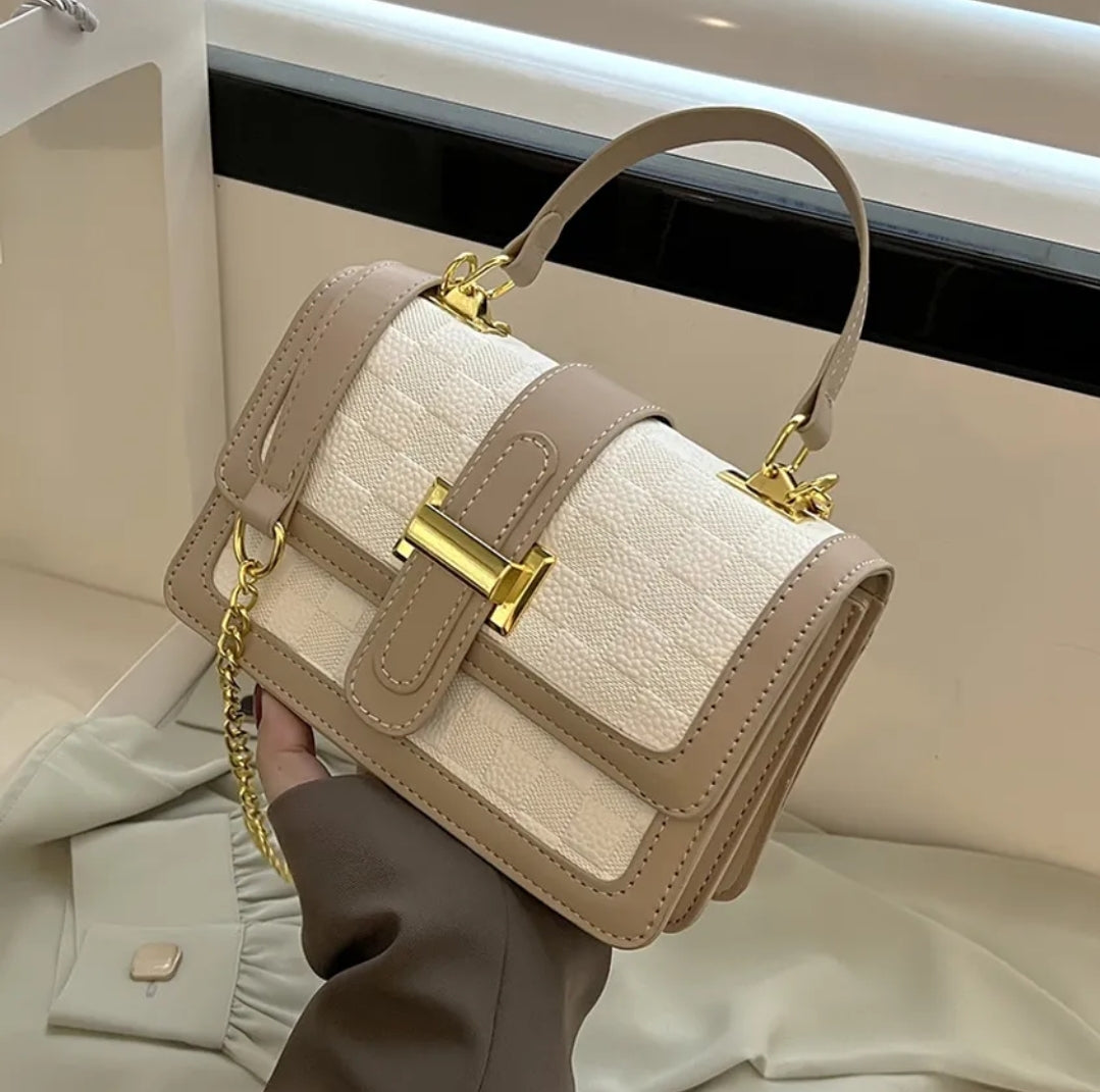 Cartera con cadena