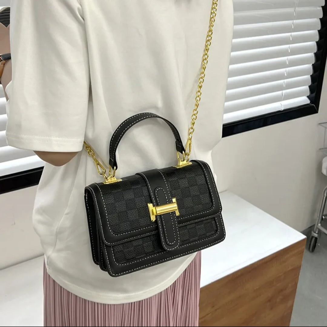 Cartera con cadena