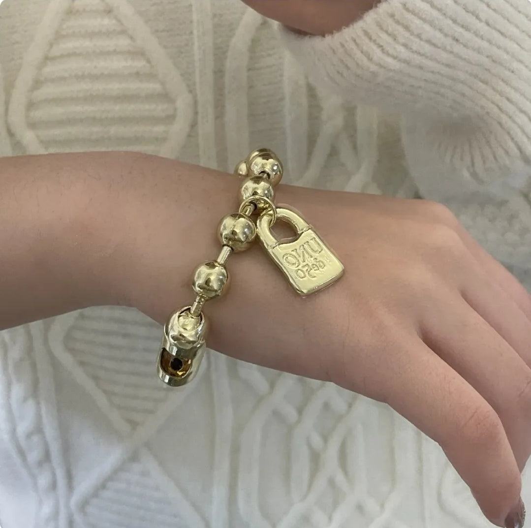 Set 2pcs Modelo Copito de Oro